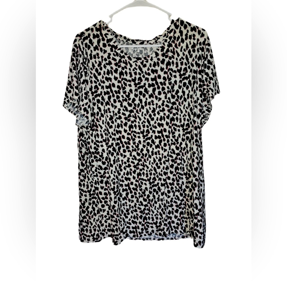 🌟 2 For $15 🌟 Leopard Maurice’s 24/7 T